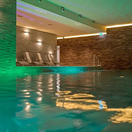 Peaks Place Apartment-hotel & Spa-5 By Interhome *